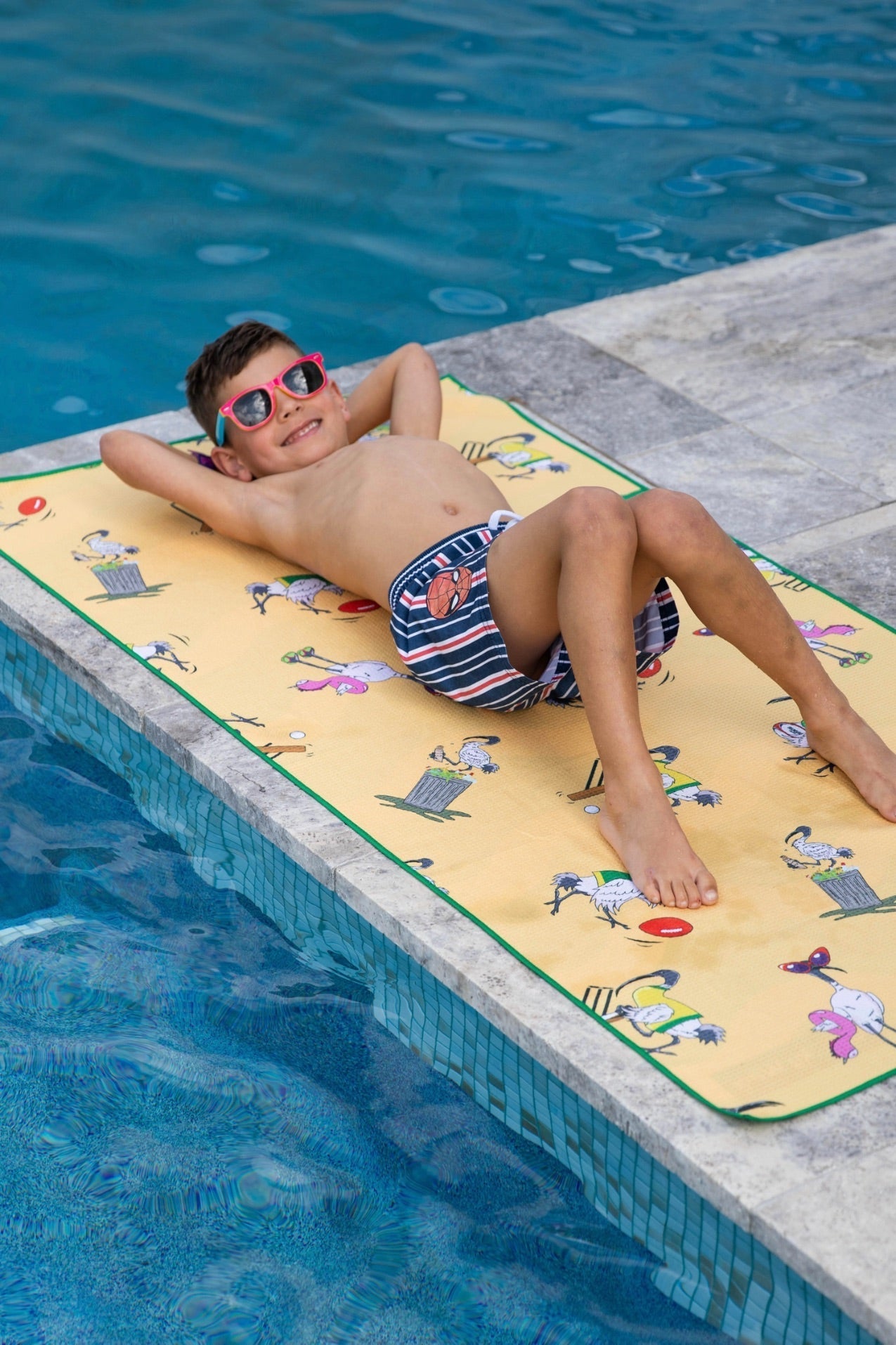BAGLESS Kids Bin Chickens Beach Towel-Cheeky Winx
