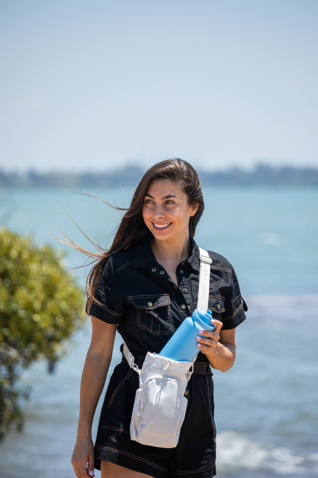 Blue Thermal Water Bottle 950ml + FREE silicone bumper-Cheeky Winx