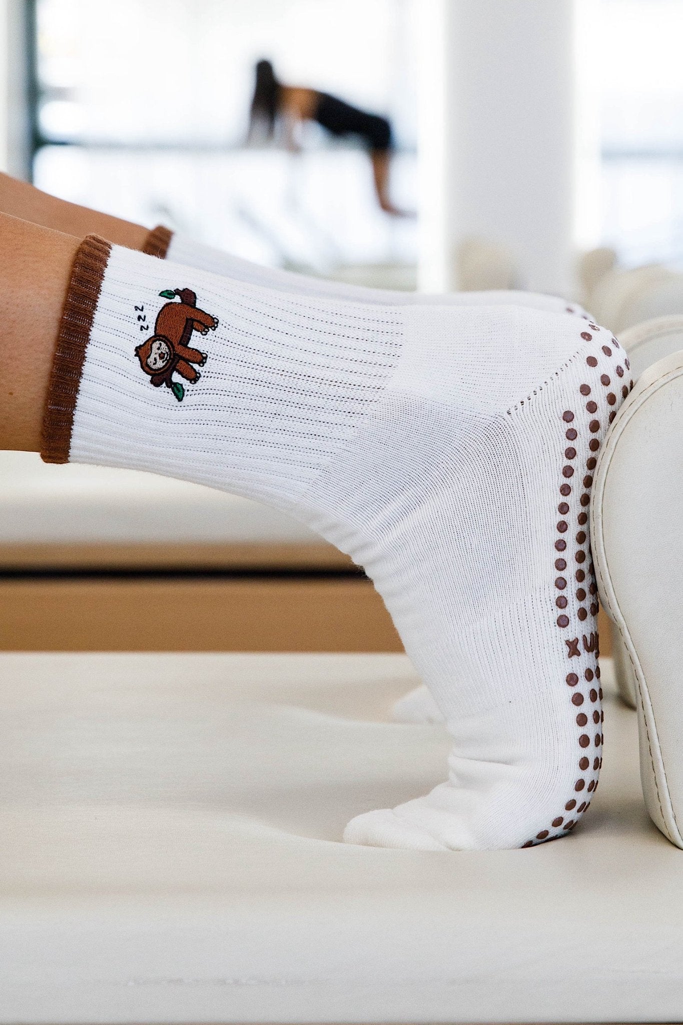 Crew Sleepy Sloths Grip Socks - Cheeky Winx