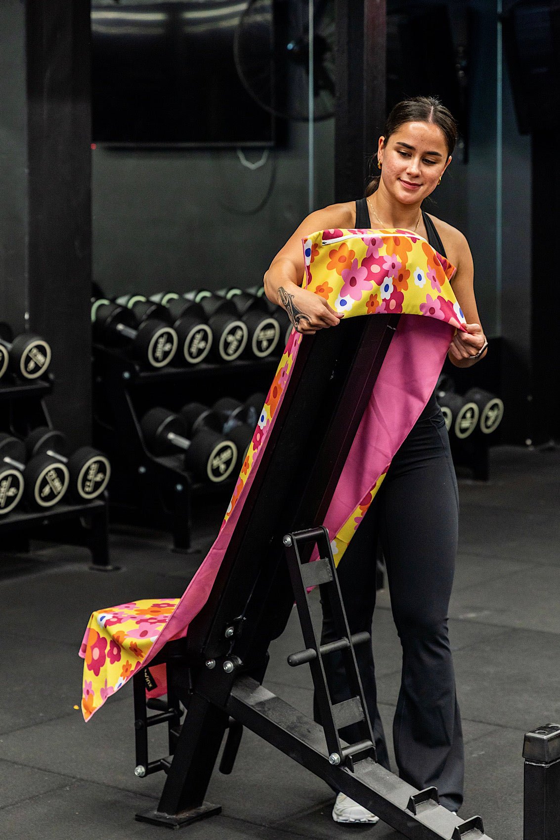Hooded Daisy Fields Gym Towel - Cheeky Winx