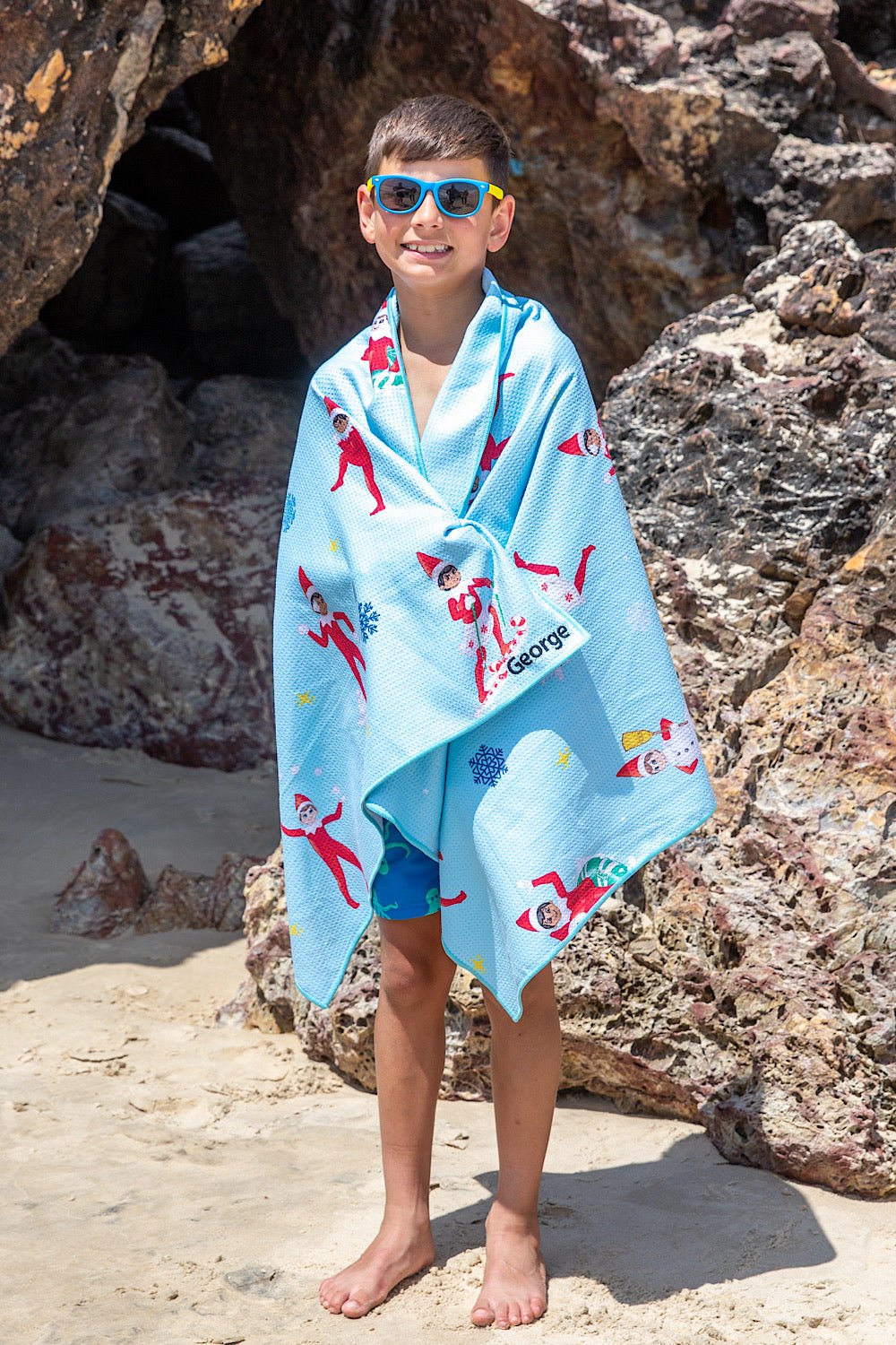 Kids Scout Elf Snow Days Beach Towel - Cheeky Winx