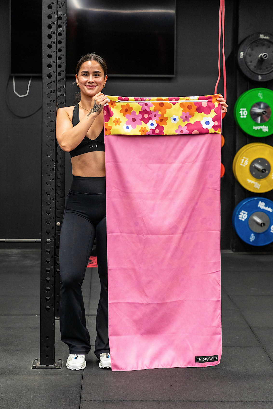Daisy Hooded Gym Towel With Zip Pocket - Cheeky Winx