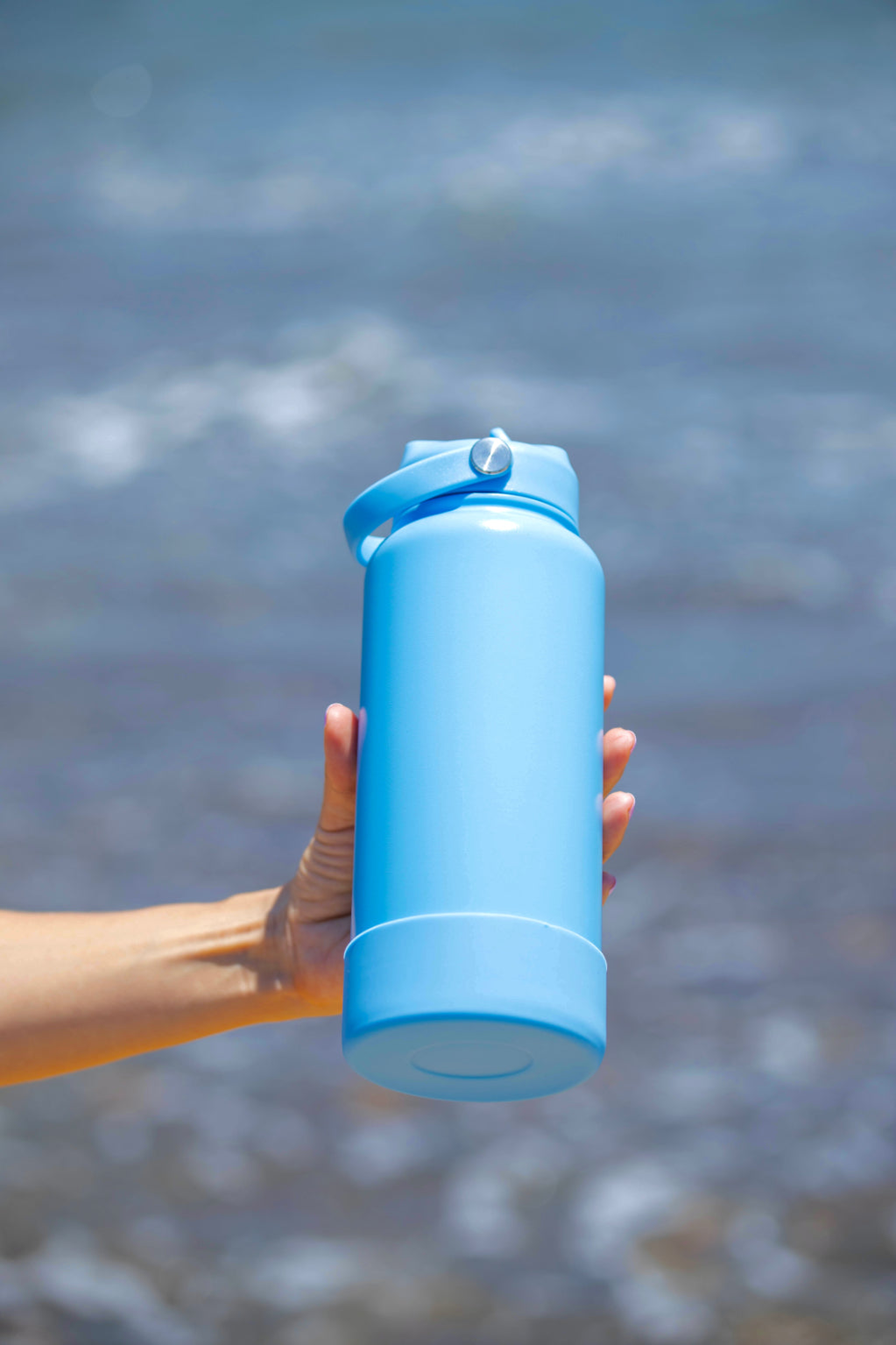 Blue Thermal Water Bottle 950ml + FREE silicone bumper-Cheeky Winx