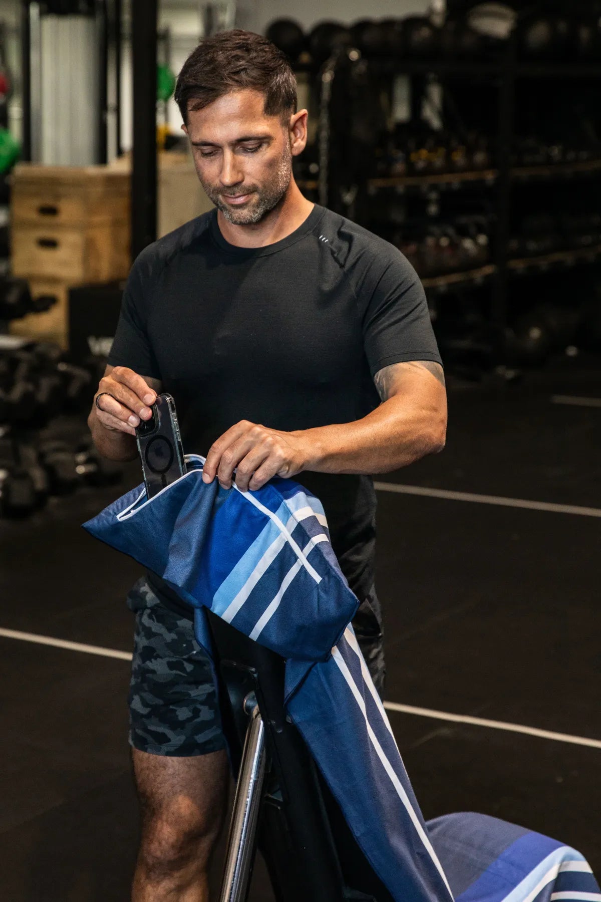 Cheeky Winx Hooded Gym Towel With Zip Pocket Australia Best 140x60cm Striped Blue Navy Blue 